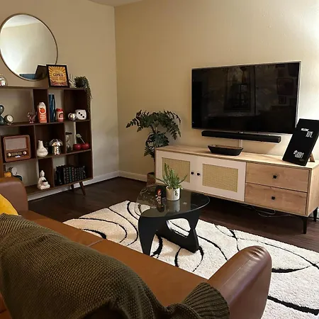 That 70S House